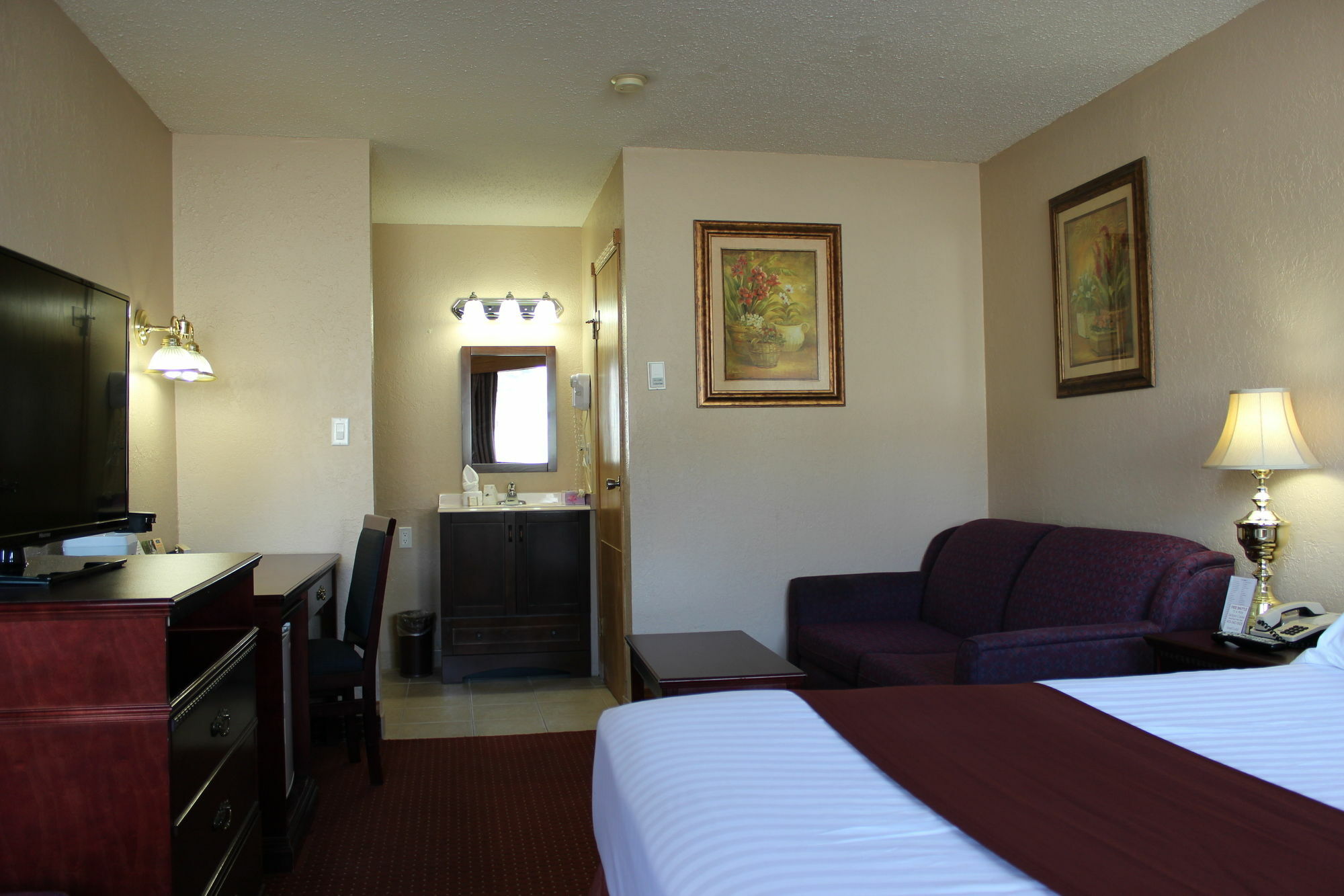 Penhold Howard Johnson By Wyndham Red Deer المظهر الخارجي الصورة